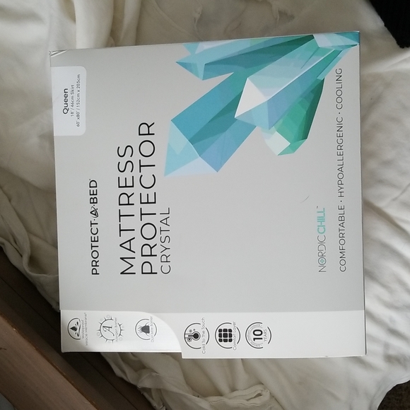 Mattress Protector - Picture 1 of 1